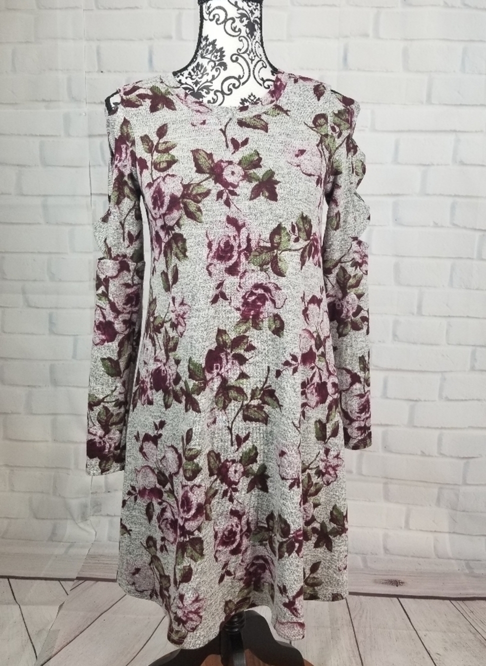 IZ Byer size small long sleeve stretch knit dress